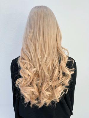 Golden Goddess Waves  Match the blonde shade perfectly for a seamless blend look with hair extensions.