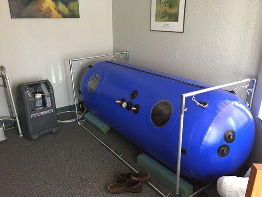 https://www.drgarrywarner.com/hyperbaric-chamber-therapy We offer hyperbaric oxygen therapy in our chamber.