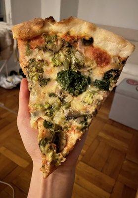 Mushroom Pizza with broccoli, onion, spinach