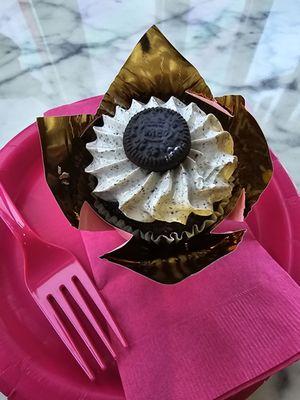 Cookies and Cream Cupcake