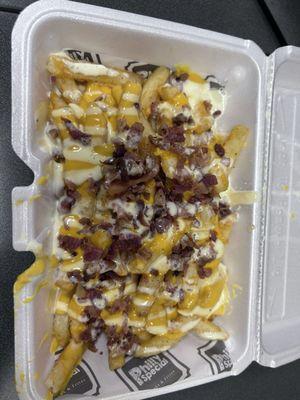 Cheese Cheese, Bacon, Ranch Frites