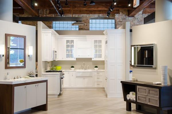 Kitchen & Bath Cabinetry