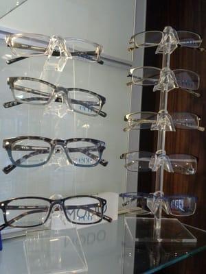 Want to be eco friendly and chic? These Eco frames by Modo are your match!