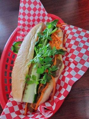 Vegetarian Bahn mi