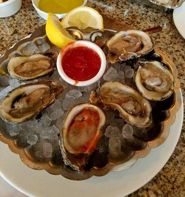 Blue Point oysters, pristine, juicey, perfect.