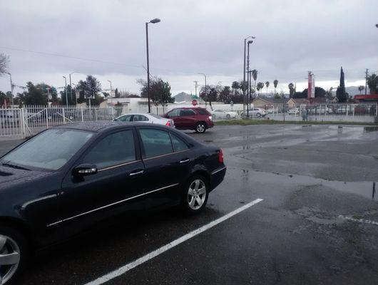 Dealer Office Space for Rent for Auto Sales with Car Lot for getting your Dealer License in California.