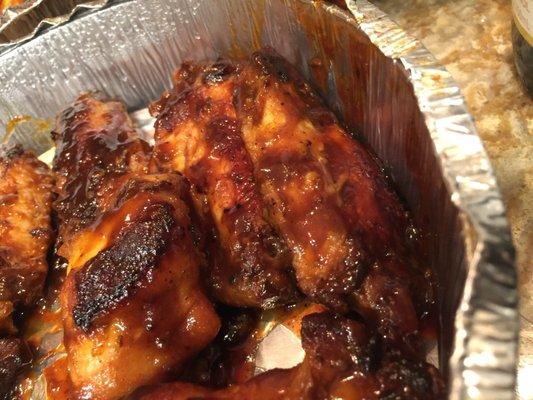 These BBQ wings are ready to be played.  Look at that scoring! Perfect!