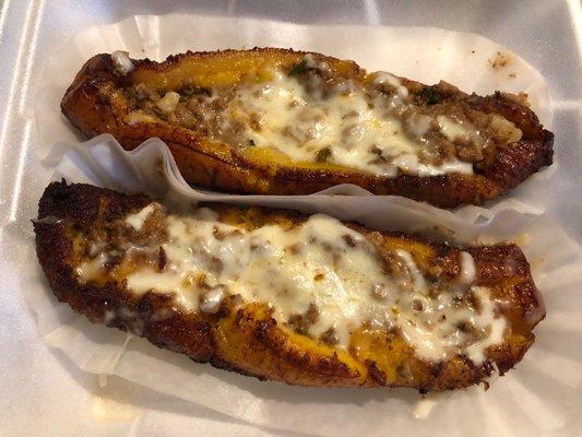 Canoa- plantain, ground beef and cheese.