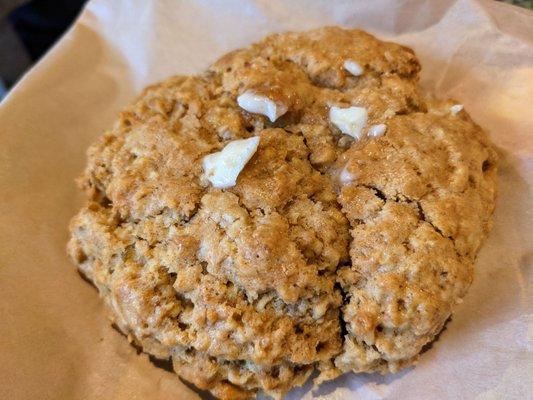 Apricot Oatmeal Scone