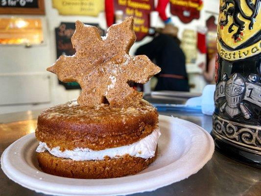 Gingerbread Bliss (from the Queen's Pantry)