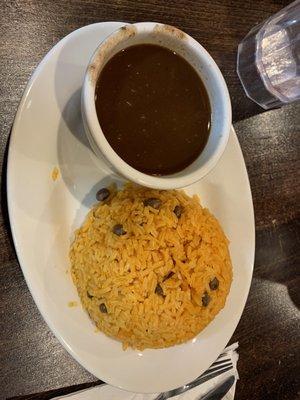 Arroz con Guandules y frijoles negros