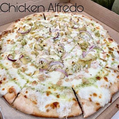 Chicken Alfredo pizza