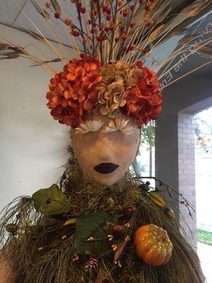 Don't forget to vote for Edmonds Realty "Harvest Goddess" #edmondsscarecrowcontest #edmonds #pnwlife #shopanddinelocal