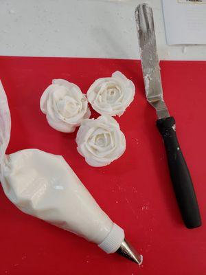 Buttercream roses, 4-week comprehensive class