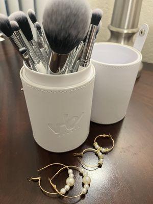 15 pc brush set + earrings