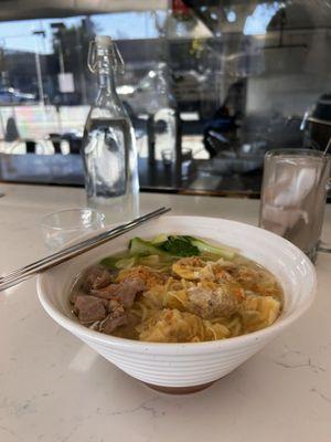 Wantons with egg noodles and spicy pork