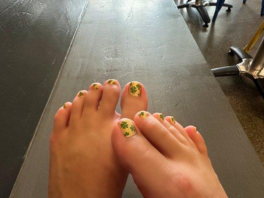 St.Patty's day toes