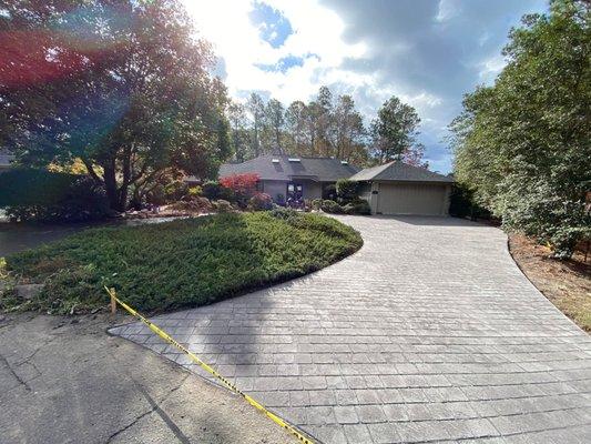 Cobblestone stamped Concrete Driveway