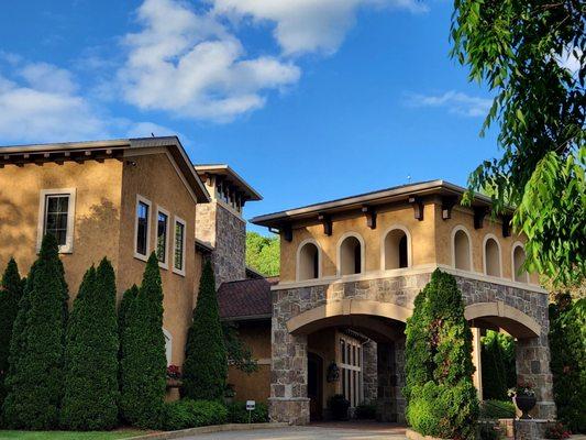 The Villas (Tuscan vibe accommodations)