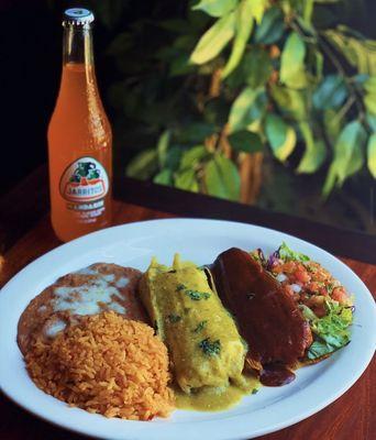 Pollo tamale (green) + pork tamale (red)