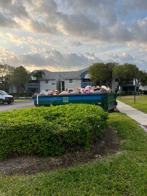 8961 building with full dumpster as usual and garbage everywhere but if you ask Daniela it's Luxury apt.