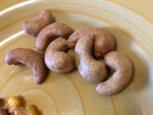 Jumbo roasted and salted cashews