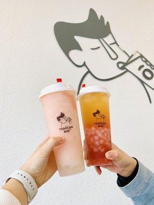 Peach Oolong Tea with Nata Jelly / lychee slush with crystal pearl