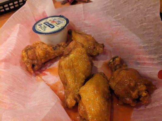 Medium buffalo wings