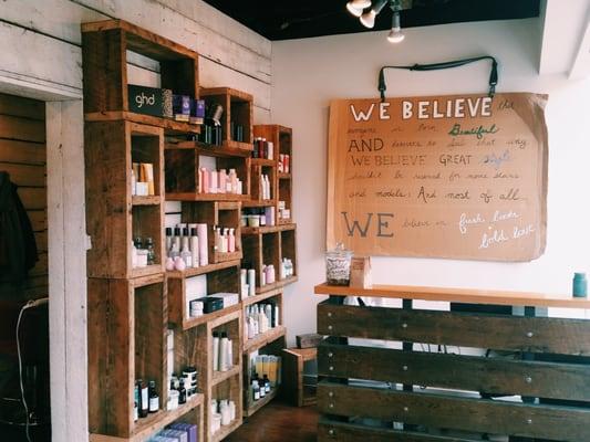 Adorable rustic chic front desk :)