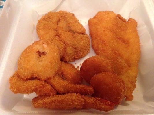 Fried #1: 4 shrimp, 1deviled crab, 2 scallops, 1/4lb flounder all fried