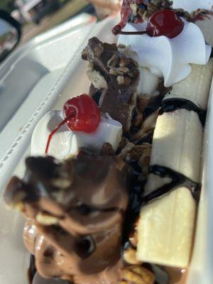 Banana split yum