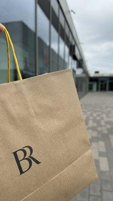 Outlet shopping at Banana Republic