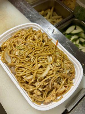 Chicken Lo Mein