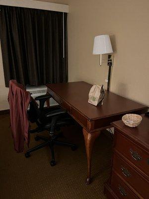 Table desk and swivel chair