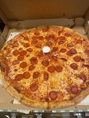 20" pepperoni pizza