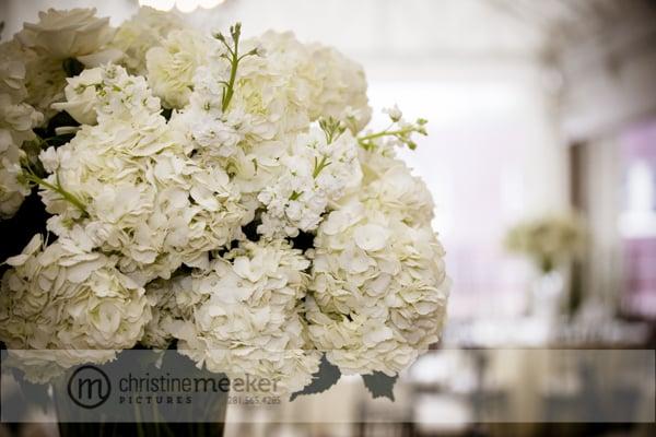 Photo by Christine Meeker Pictures. Flowers by Events in Bloom.