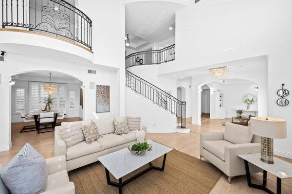 Home for sale in Westwood, Los Angeles | High ceilings in spacious living area | Top Realtor Jae Wu