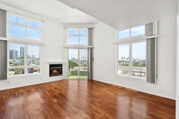 Wilshire Borgata Penthouse Suite Family Room