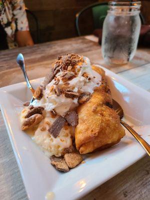 Fried banana cheesecake