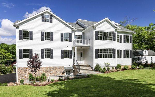 2 and 4 Manor Lane, Scarsdale