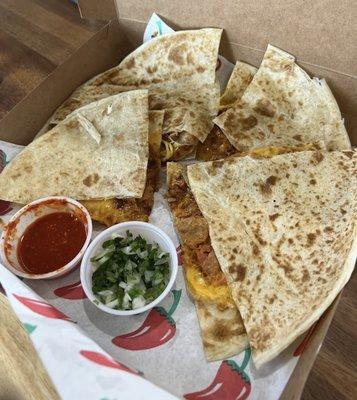 Quesadilla cargada juaritos