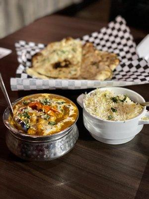 Channa Masala w/ Garlic Naan and basmati rice - all very good!!!!