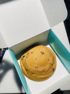 Chocolate chip cookie