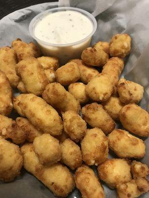 Cheese curds served with ranch.