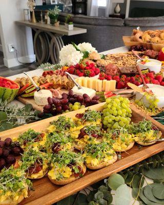 Brunch grazing table