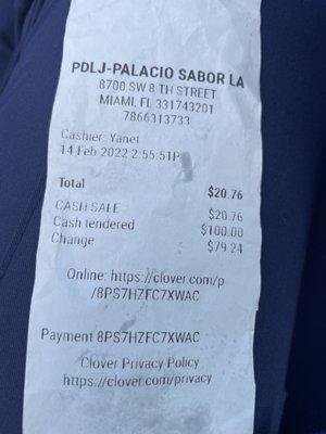 Roban el dinero atentos siempre cuando recogen el vuelto solo les interesa la propina de echan a mano lo que sea en la 8700 Sw 8 st