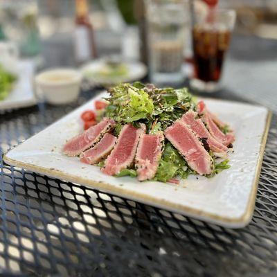 Seared Tuna Salad