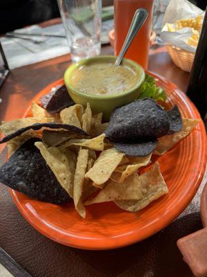 El Pinto Chile Con Queso