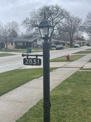 New light post fixture