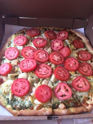 Pesto chicken pizza